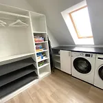 Modernes Dg Schloofschdubb Naehe Kassel *