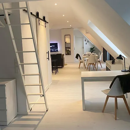 Modernes Dg Schloofschdubb Naehe Kassel