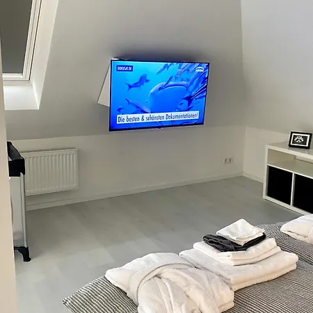Apartment Modernes Dg Schloofschdubb Naehe Kassel