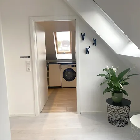 Modernes Dg Schloofschdubb Naehe Kassel Appartement *