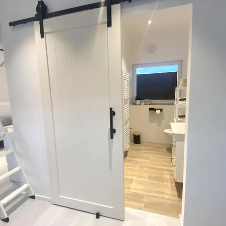 Modernes Dg Schloofschdubb Naehe Kassel