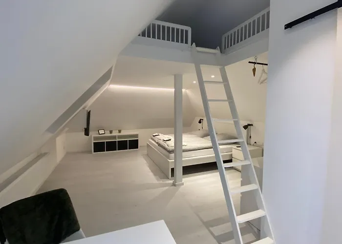 Modernes Dg Schloofschdubb Naehe Kassel Apartman