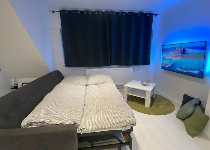 Modernes Dg Schloofschdubb Naehe Kassel *