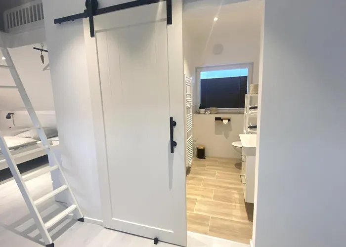 Modernes Dg Schloofschdubb Naehe Kassel