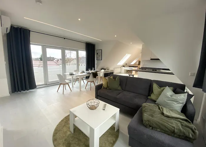 Modernes Dg Schloofschdubb Naehe Kassel Apartman Fuldatal